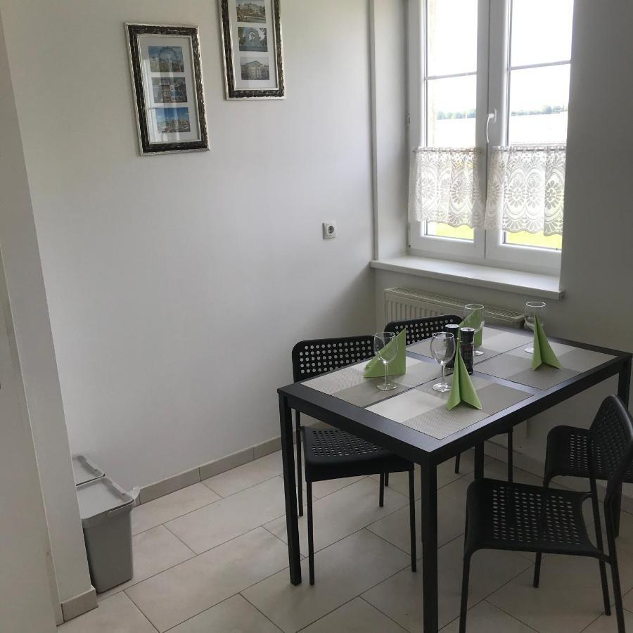 Lg Living Apartment Stockerau Esterno foto